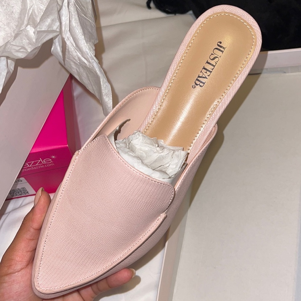 Slip On Flats (Just Fab) (NEVER WORN)